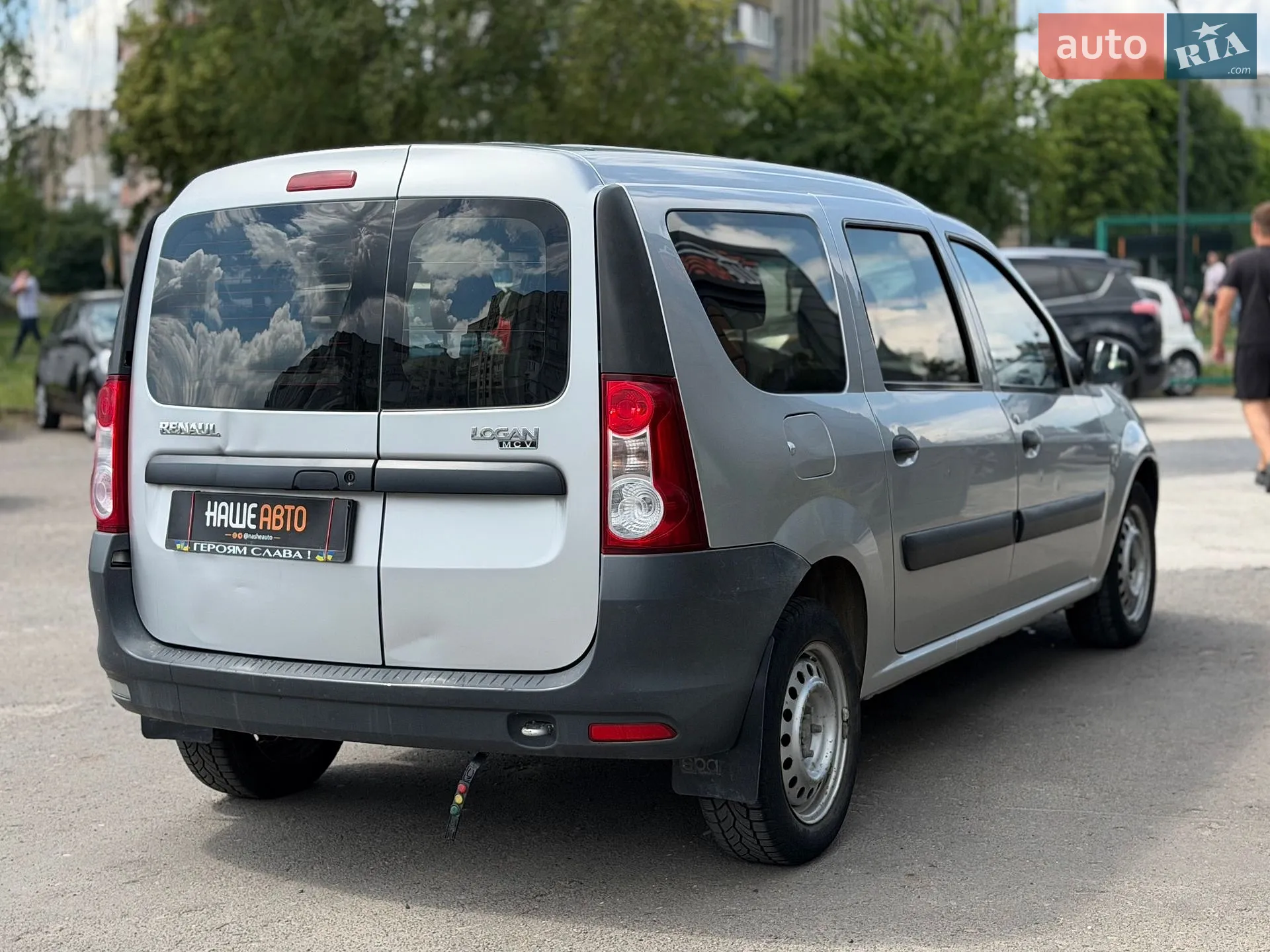 2010 Renault Logan - мініатюра 10