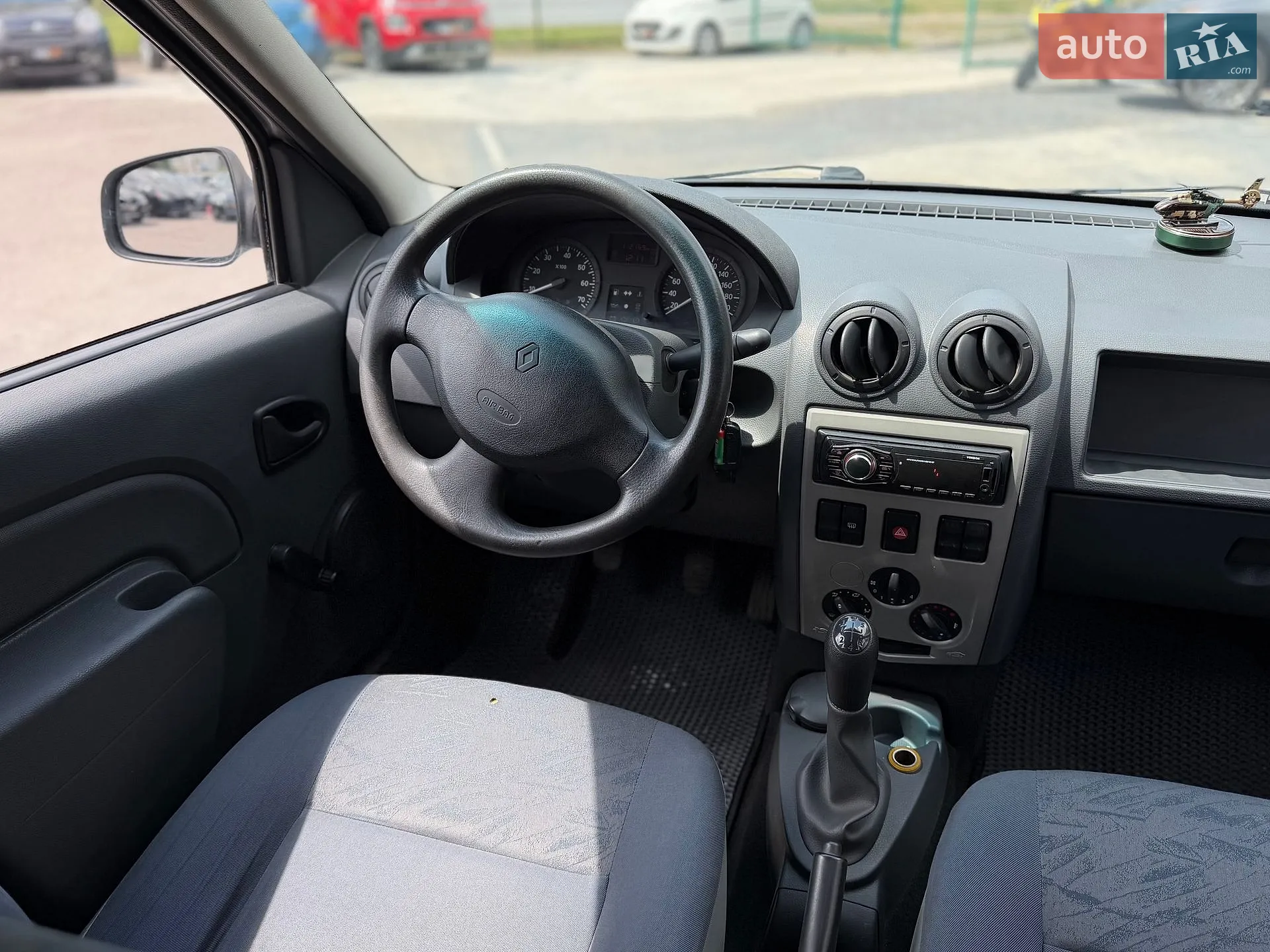 2010 Renault Logan - мініатюра 26