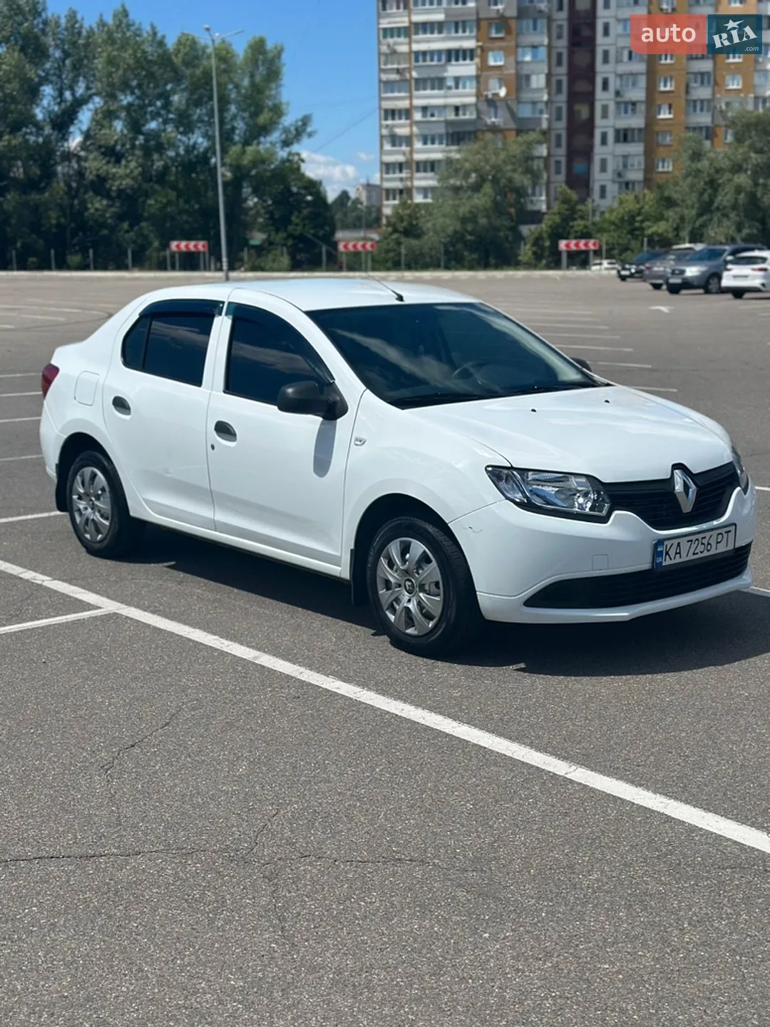 2014 Renault Logan - мініатюра 2