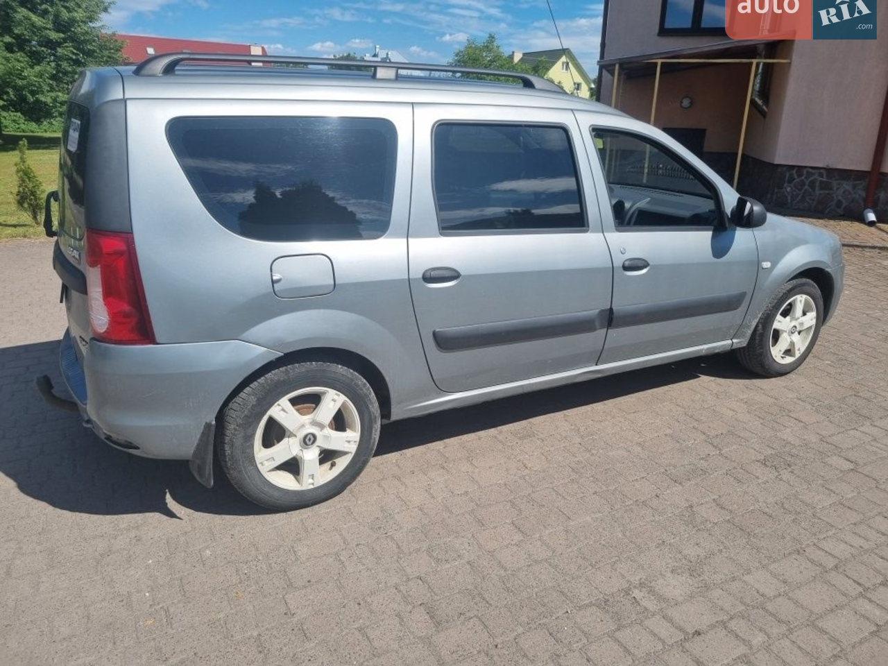 2010 Renault Logan - мініатюра 17