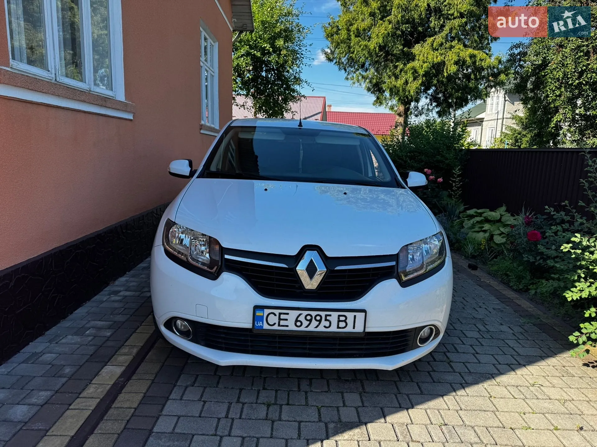 2013 Renault Logan - мініатюра 2