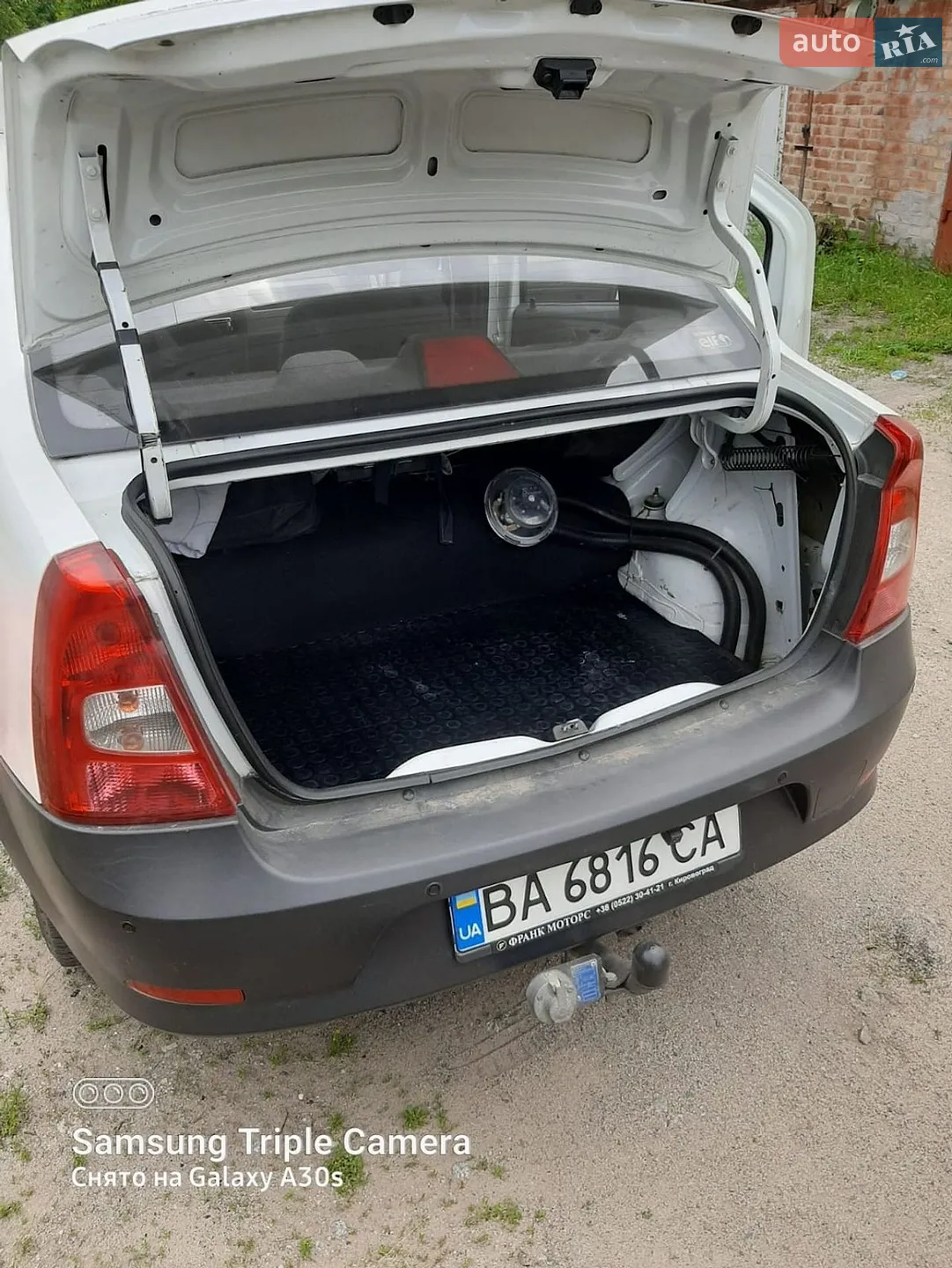 2011 Renault Logan - мініатюра 16