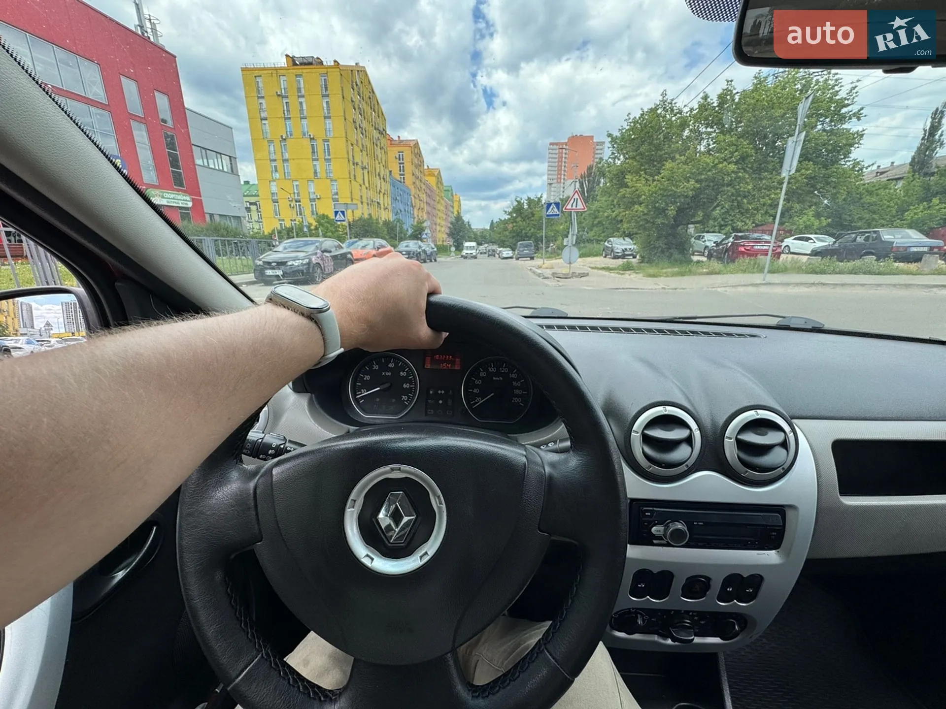 2012 Renault Logan - мініатюра 28