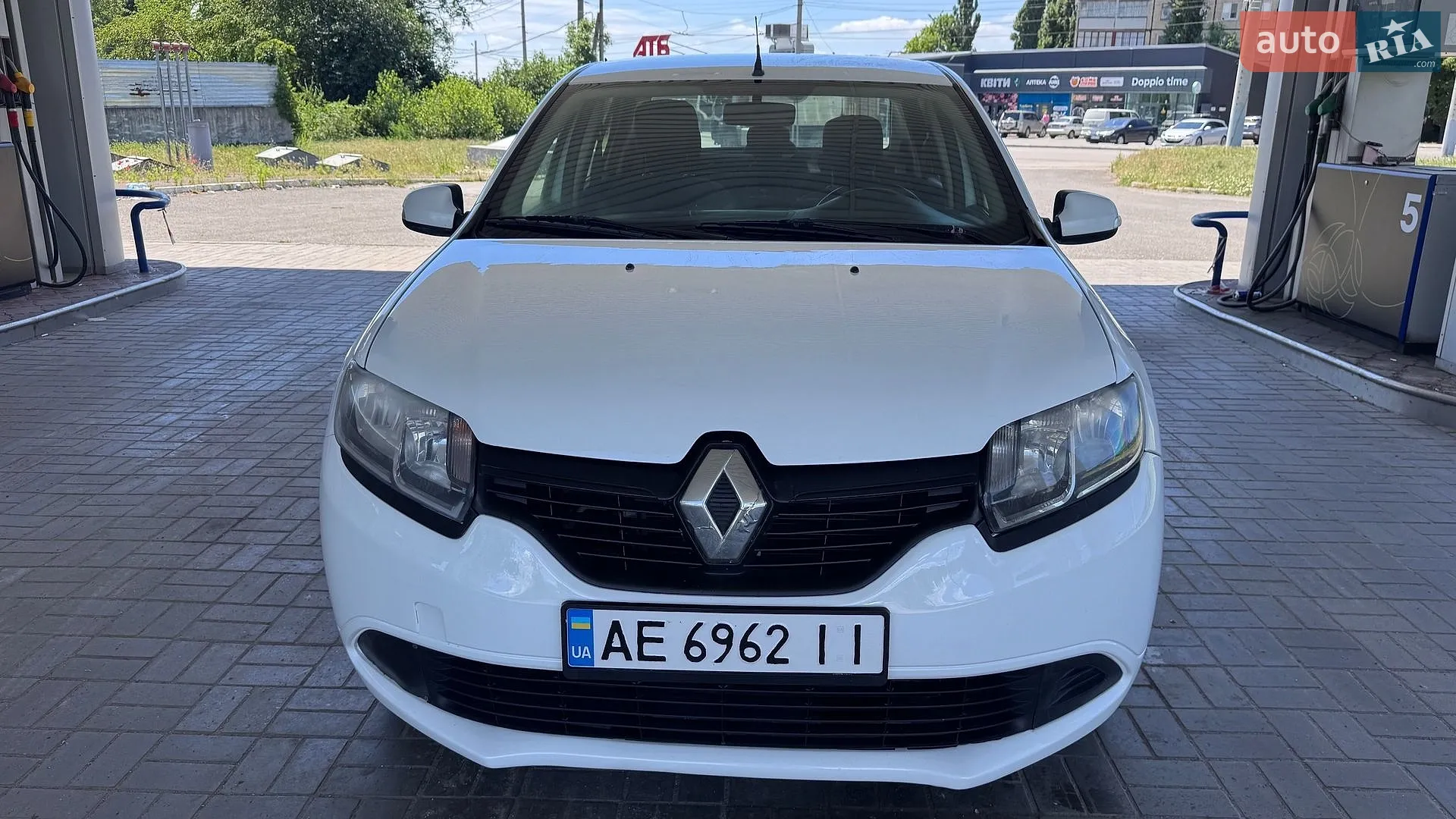2014 Renault Logan - мініатюра 11