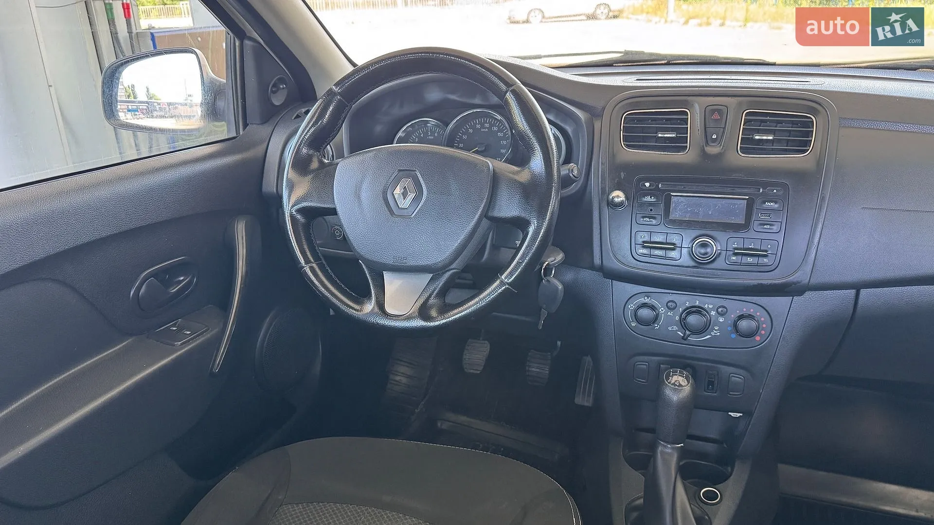 2014 Renault Logan - мініатюра 18