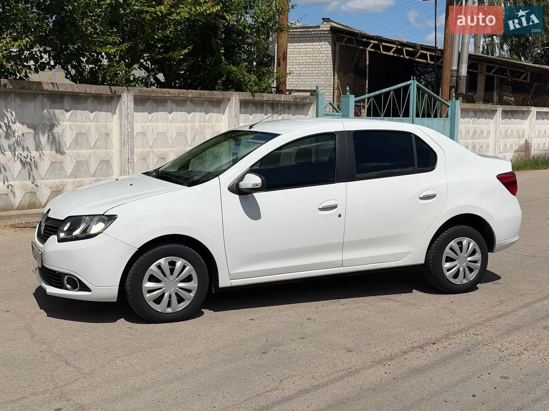 2013 Renault Logan - мініатюра 3