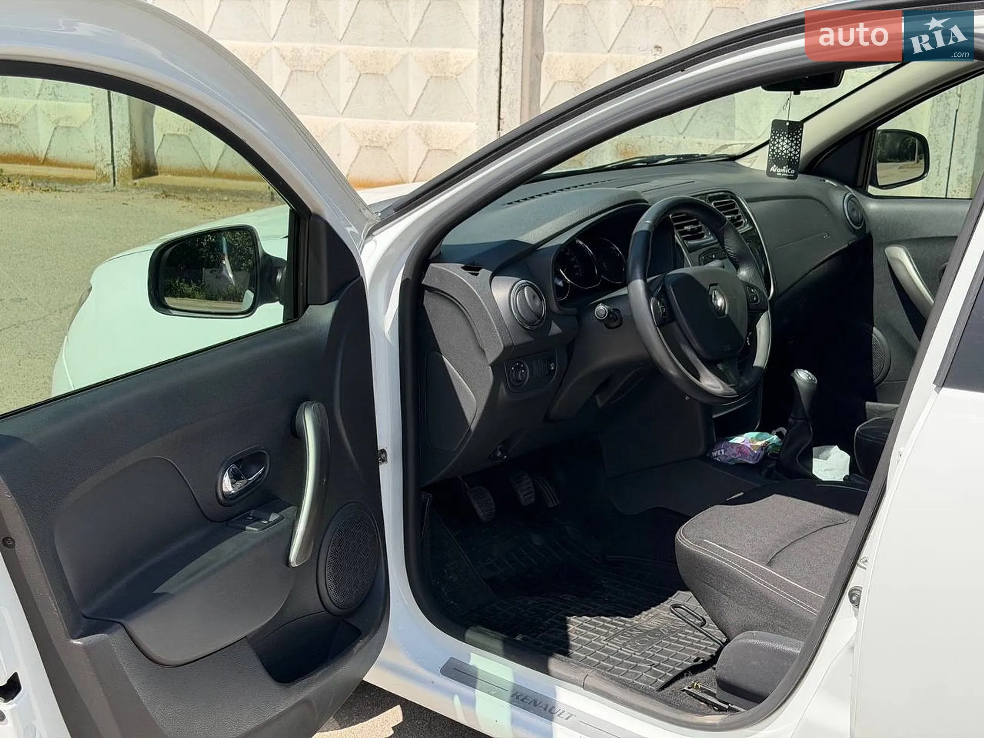 2013 Renault Logan - мініатюра 9
