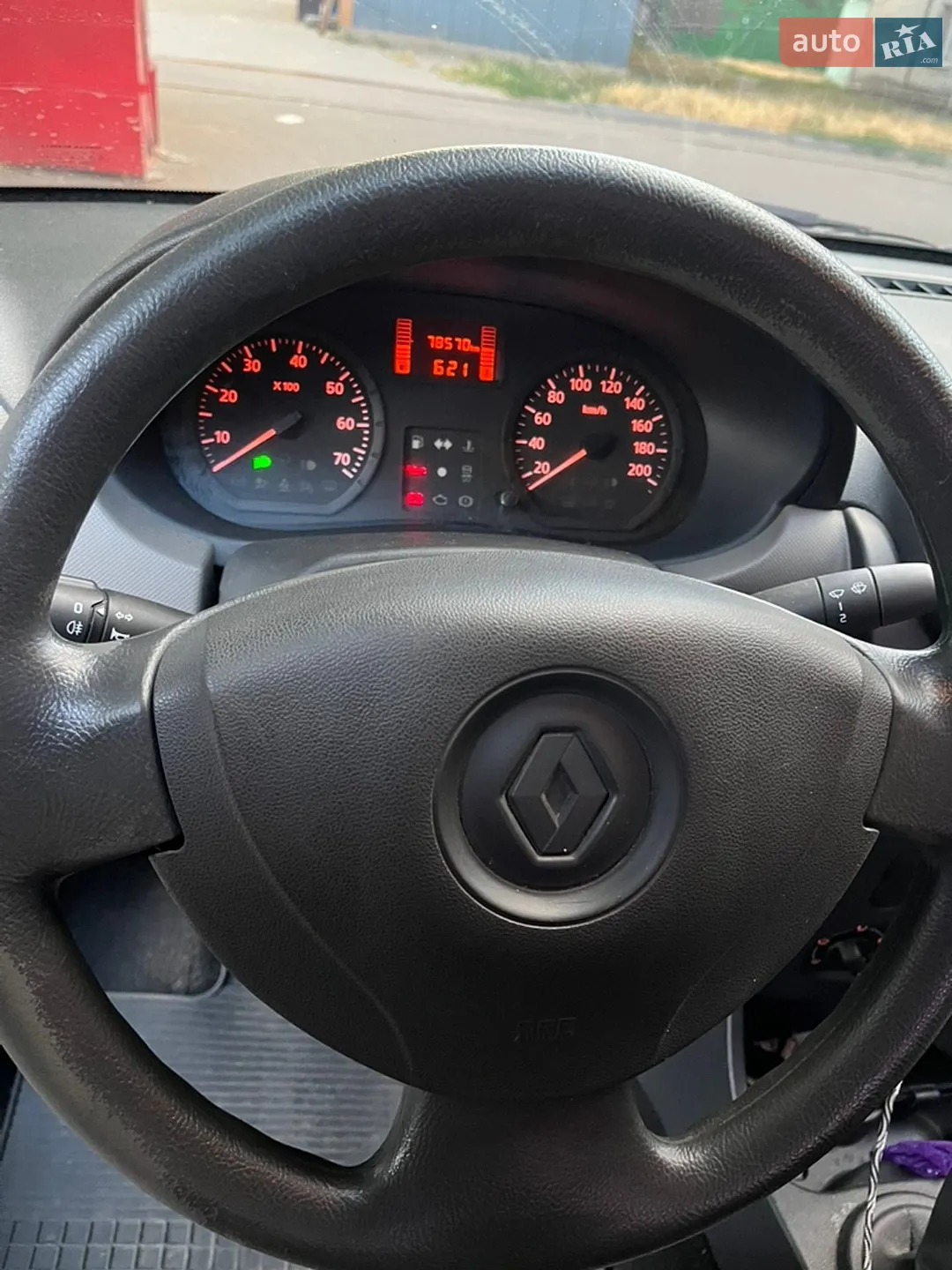2012 Renault Logan - мініатюра 13