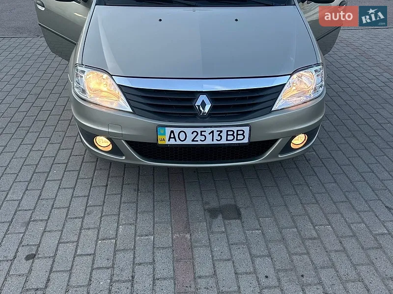 Renault Logan 2010