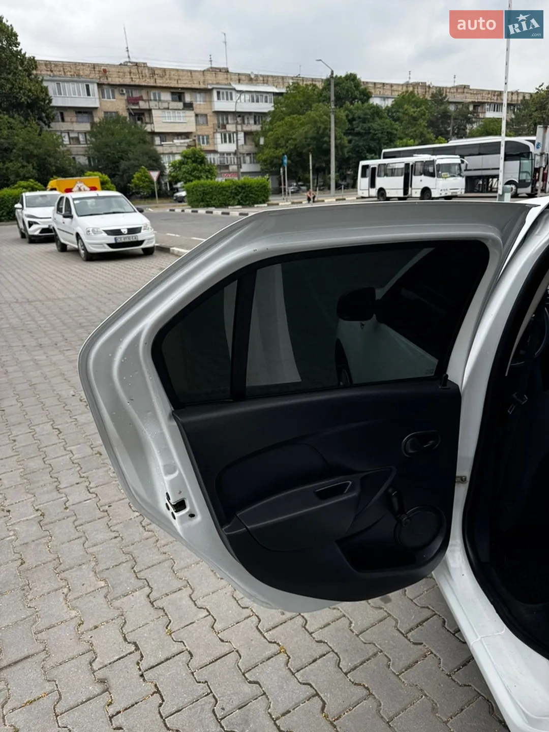 2014 Renault Logan - мініатюра 32