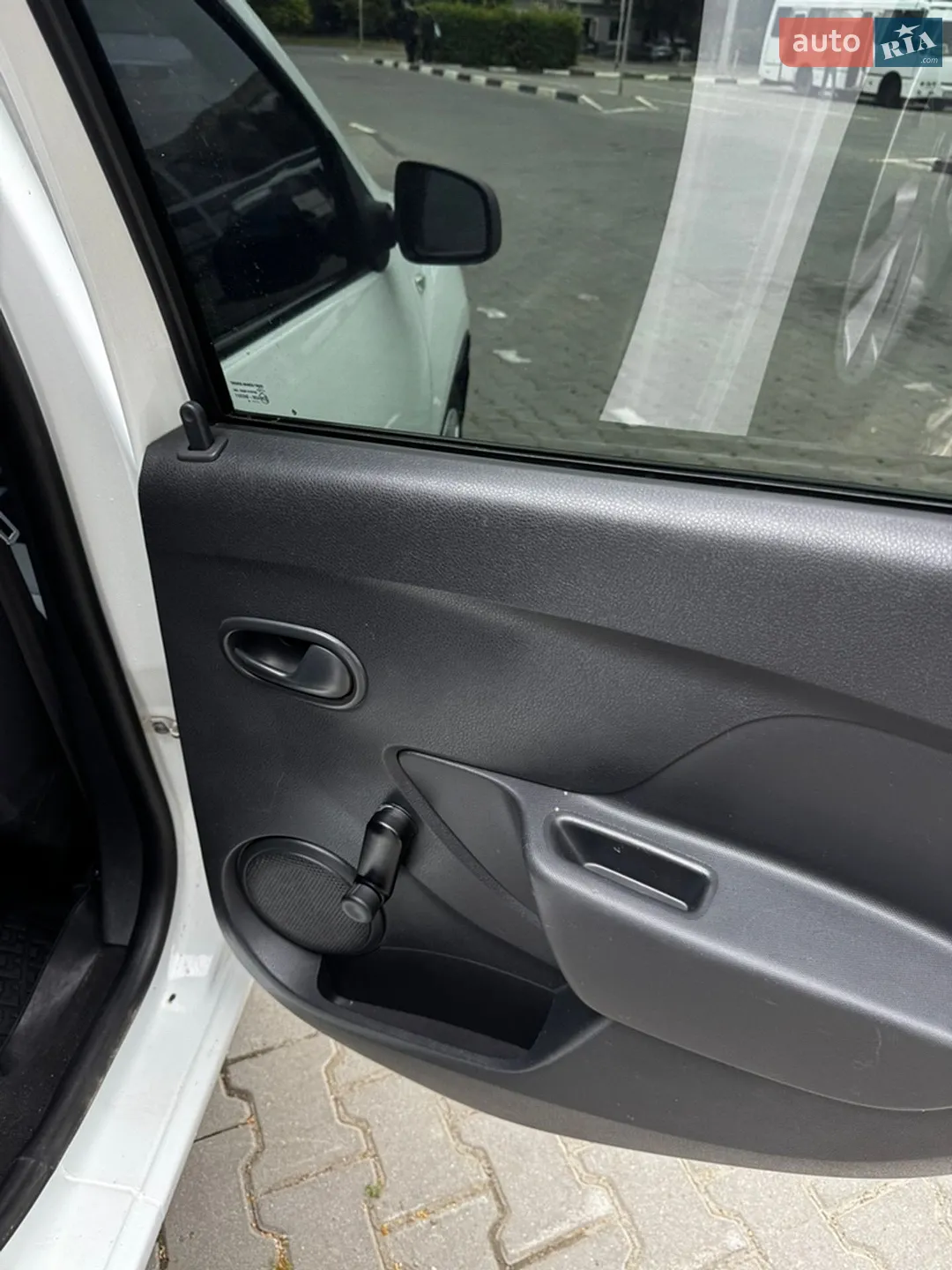 2014 Renault Logan - мініатюра 43