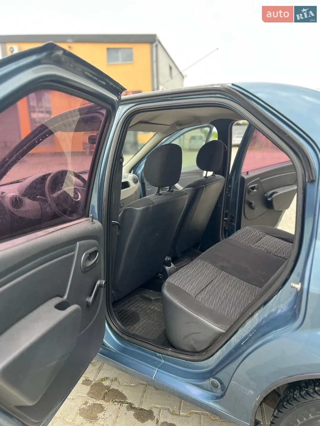 2011 Renault Logan - мініатюра 16