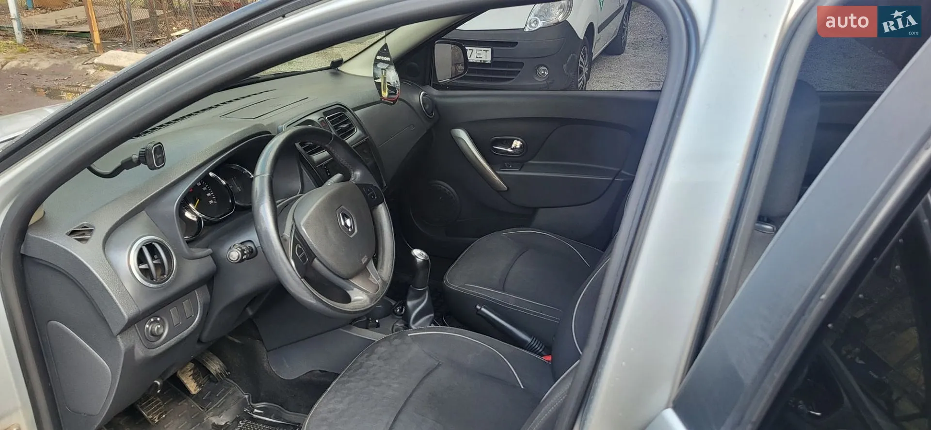 2013 Renault Logan - мініатюра 9