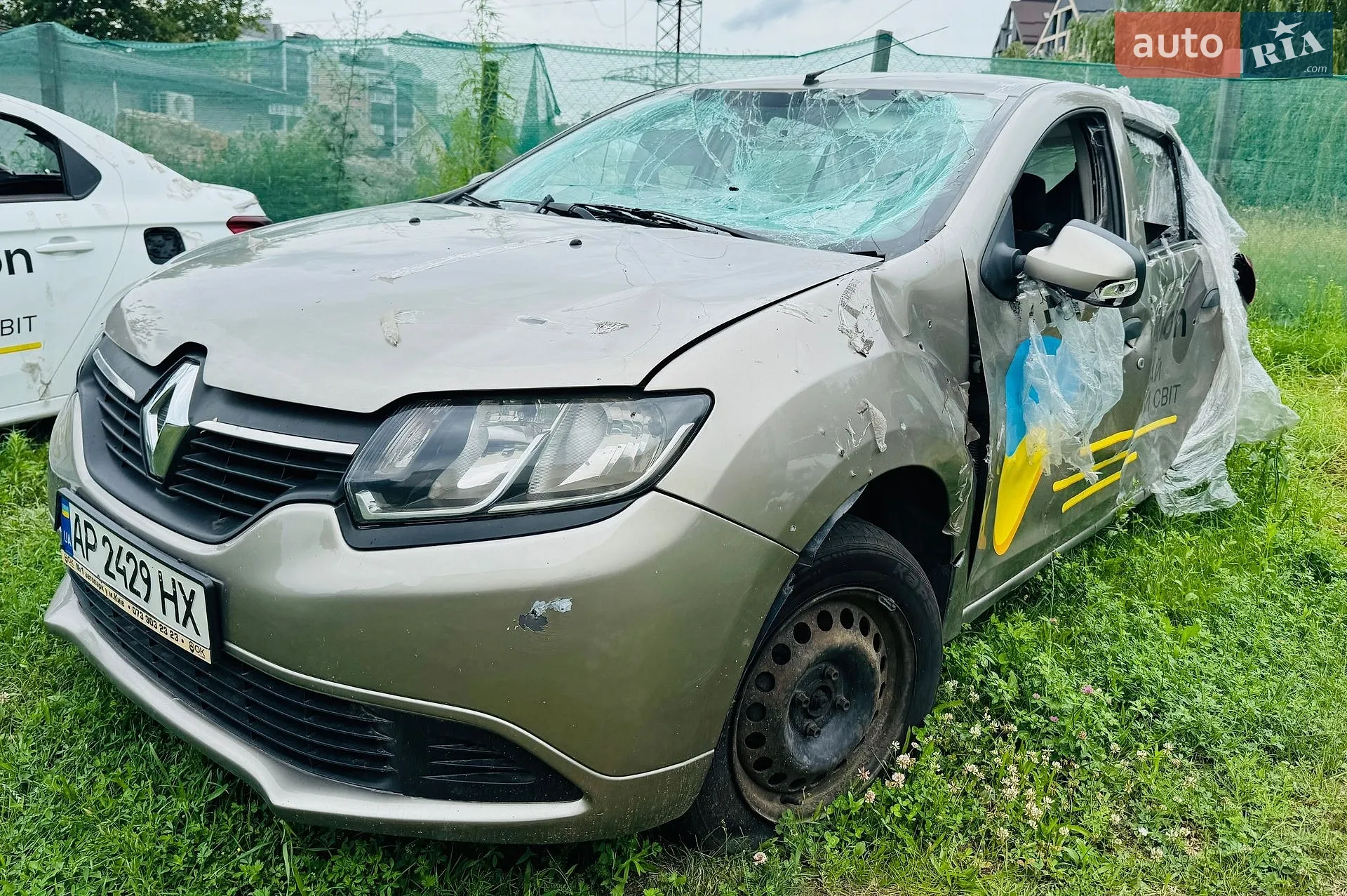 2014 Renault Logan - мініатюра 3