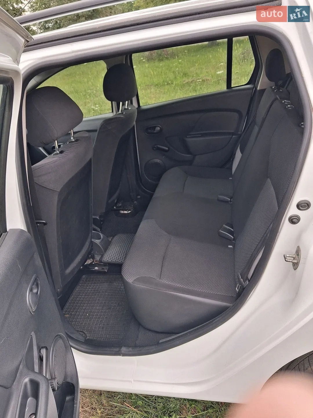 2013 Renault Logan - мініатюра 12