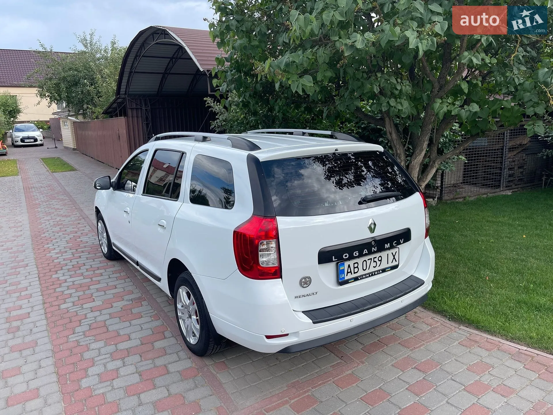 2015 Renault Logan - мініатюра 5