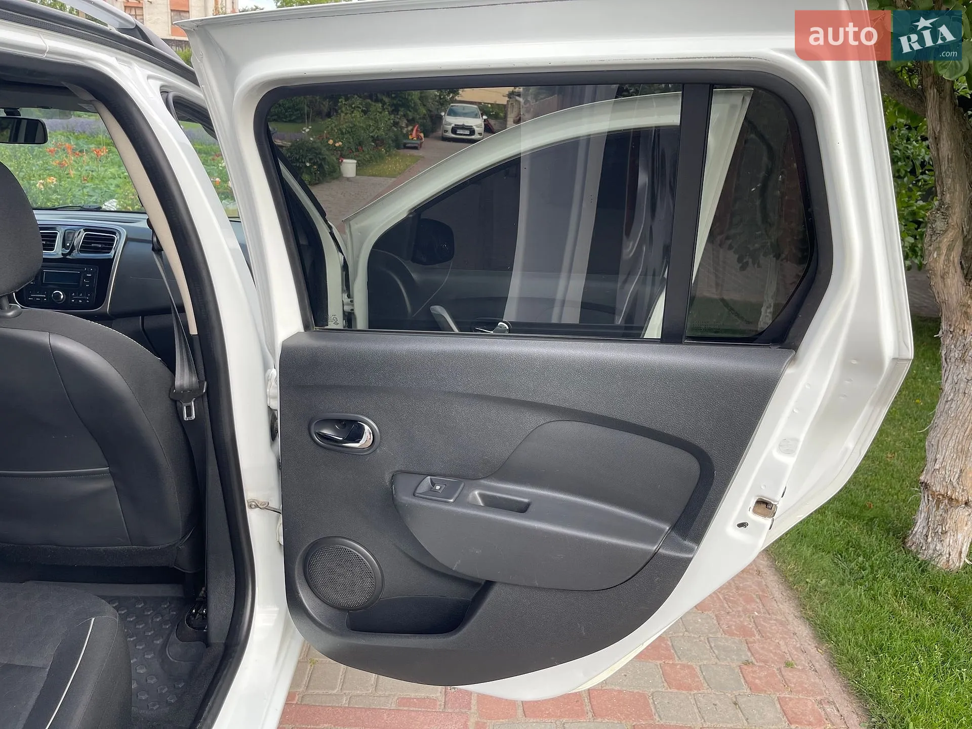 2015 Renault Logan - мініатюра 15