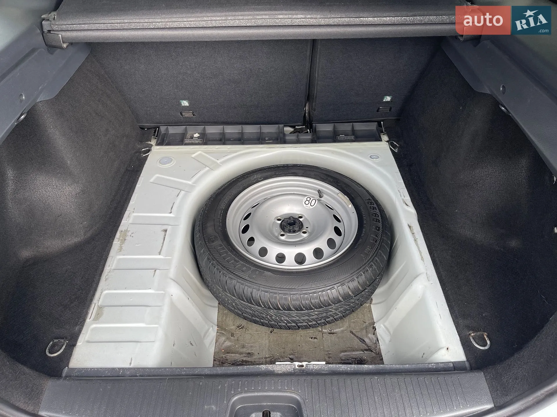 2015 Renault Logan - мініатюра 28
