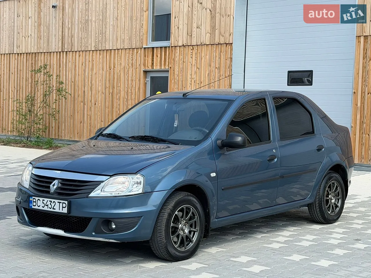 2010 Renault Logan - мініатюра 16