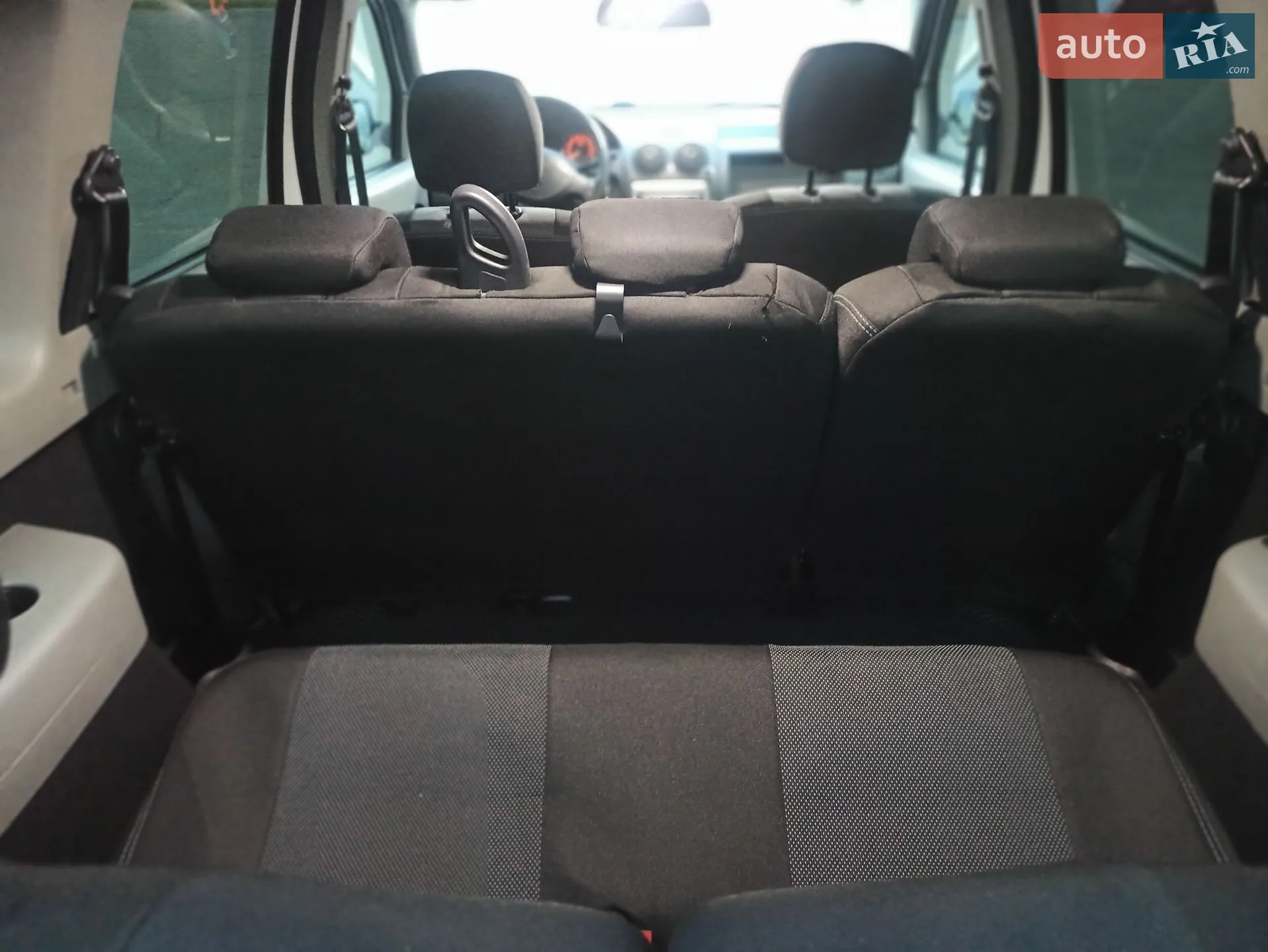 2012 Renault Logan - мініатюра 25