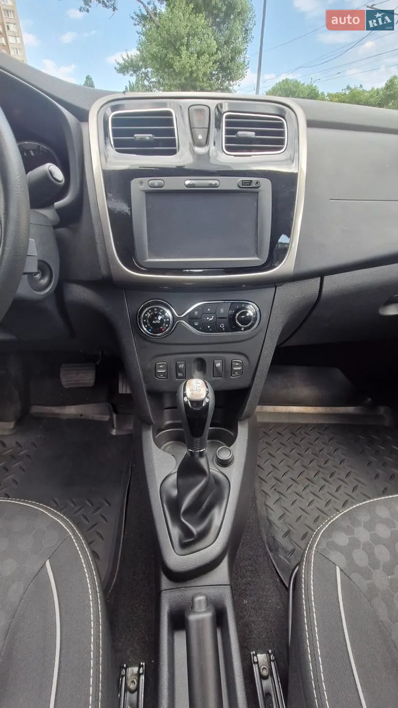 2015 Renault Logan - мініатюра 16