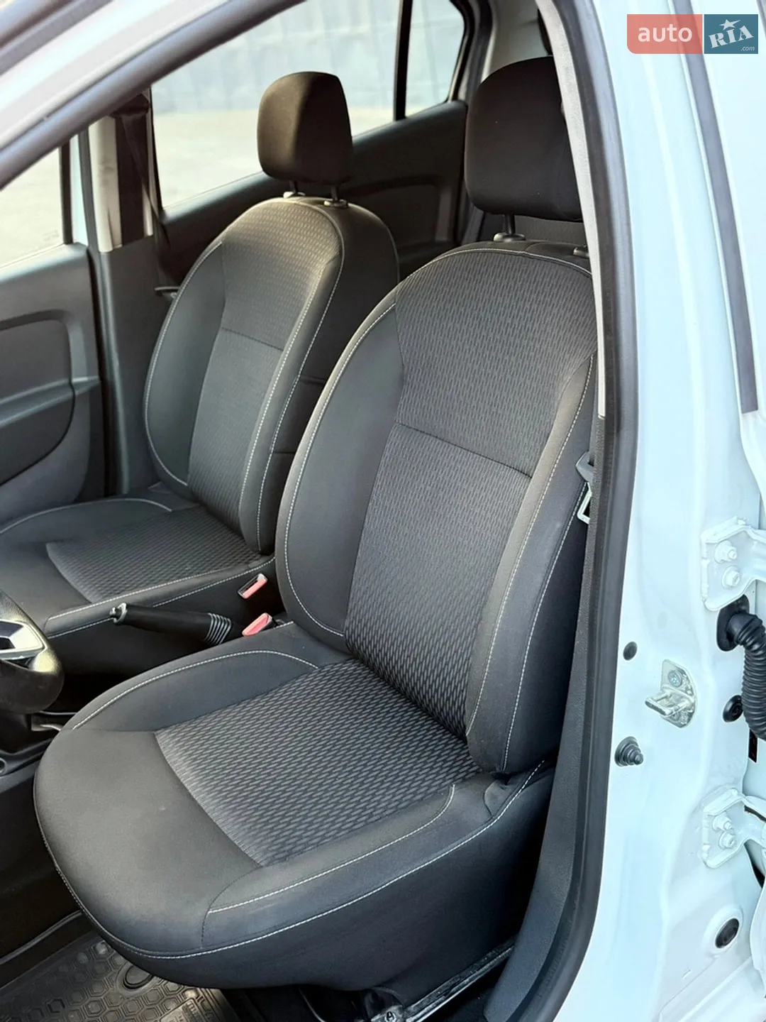 2019 Renault Logan - мініатюра 15
