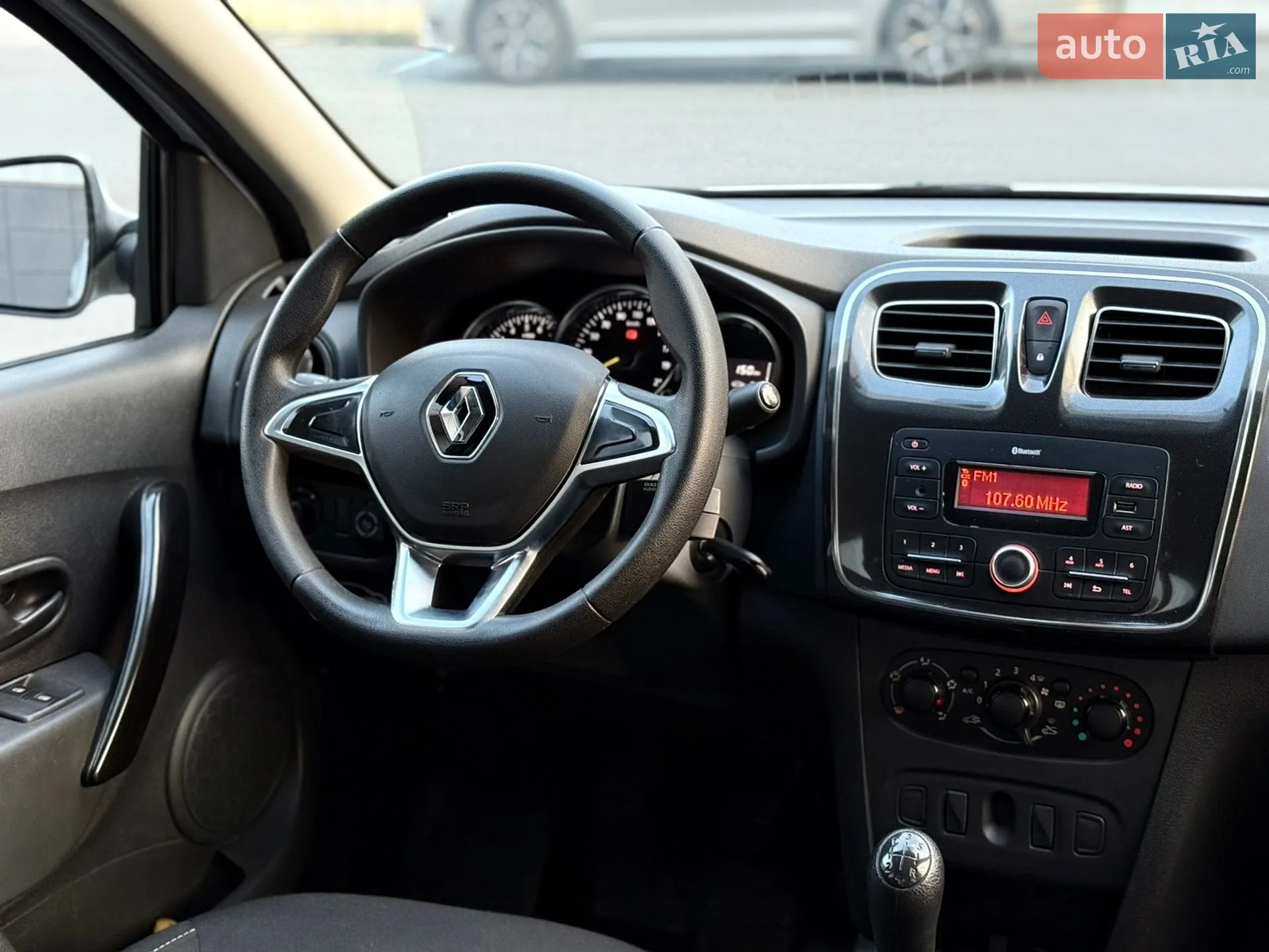 2019 Renault Logan - мініатюра 17