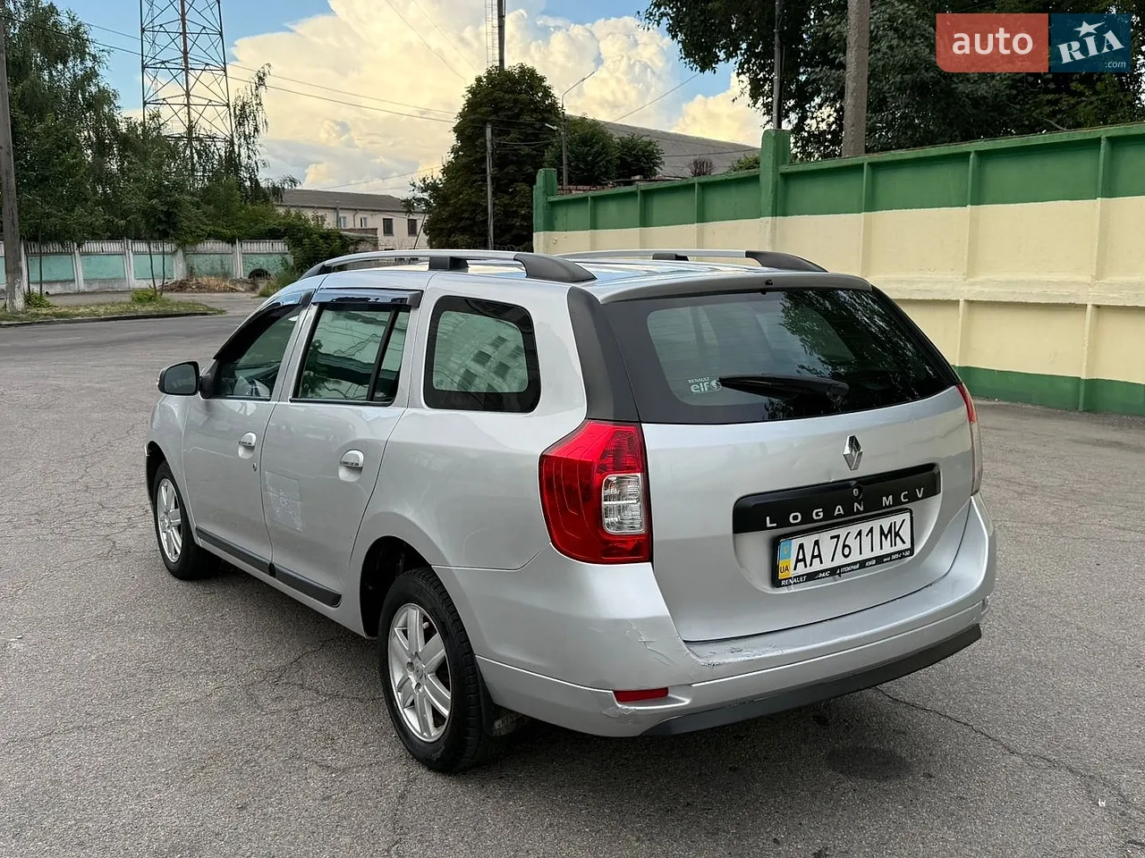 2015 Renault Logan - мініатюра 9