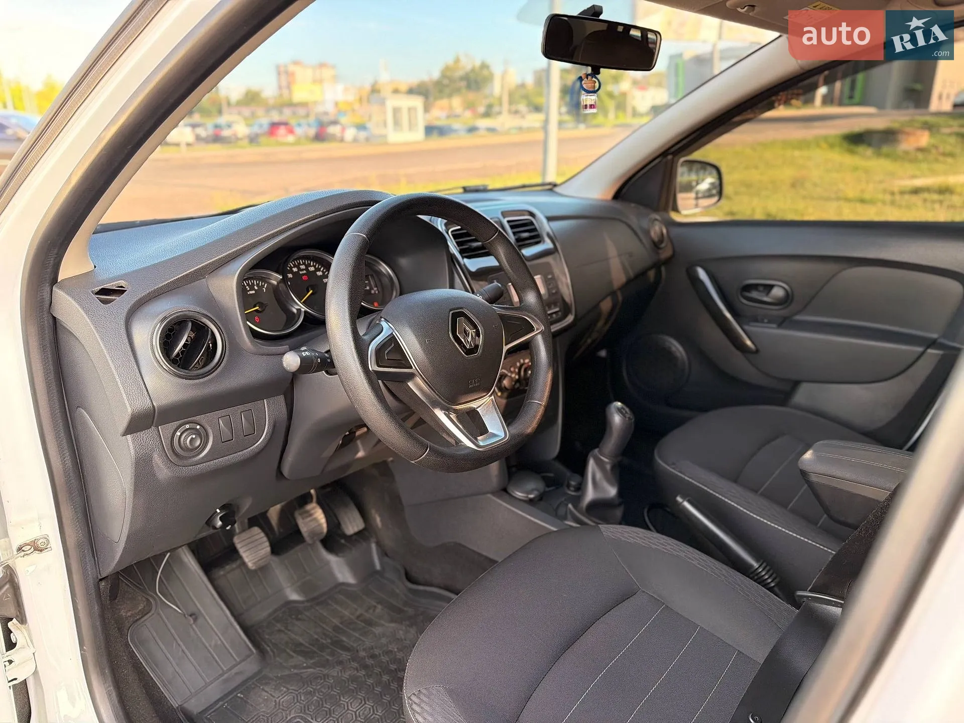 2020 Renault Logan - мініатюра 44