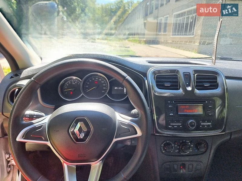 Renault Logan, фото из объявления