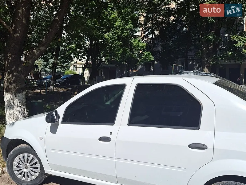 Renault Logan 2009