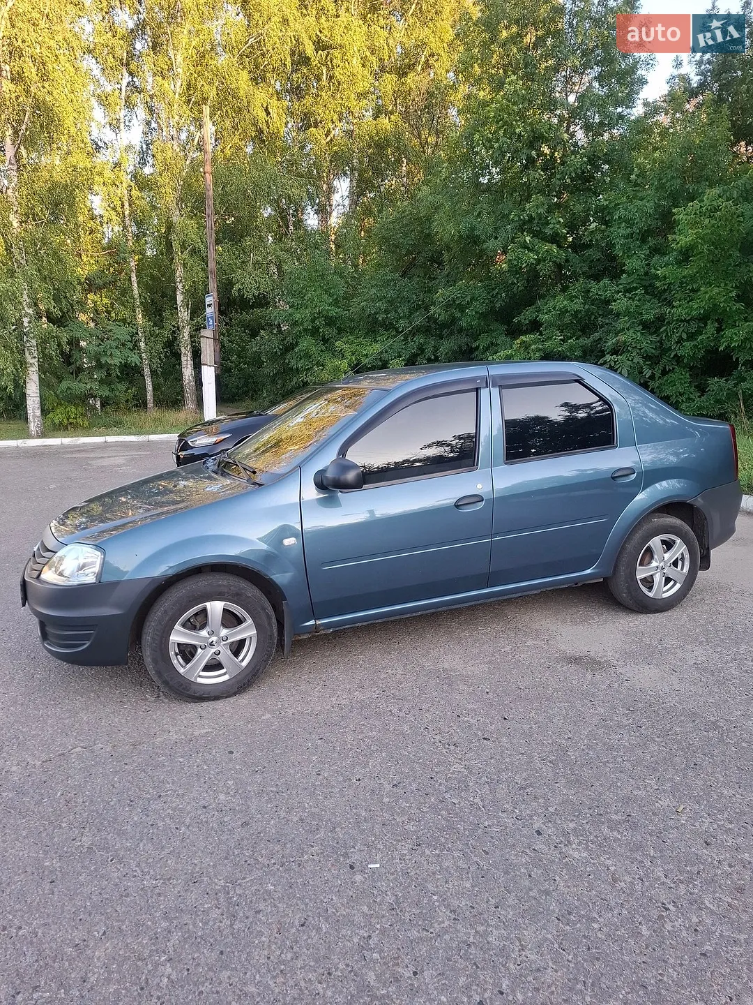 2010 Renault Logan - мініатюра 3