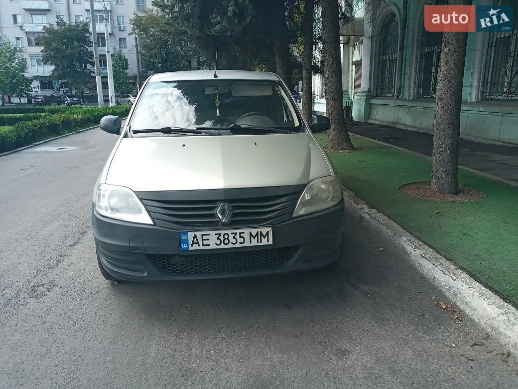 2010 Renault Logan - мініатюра 8