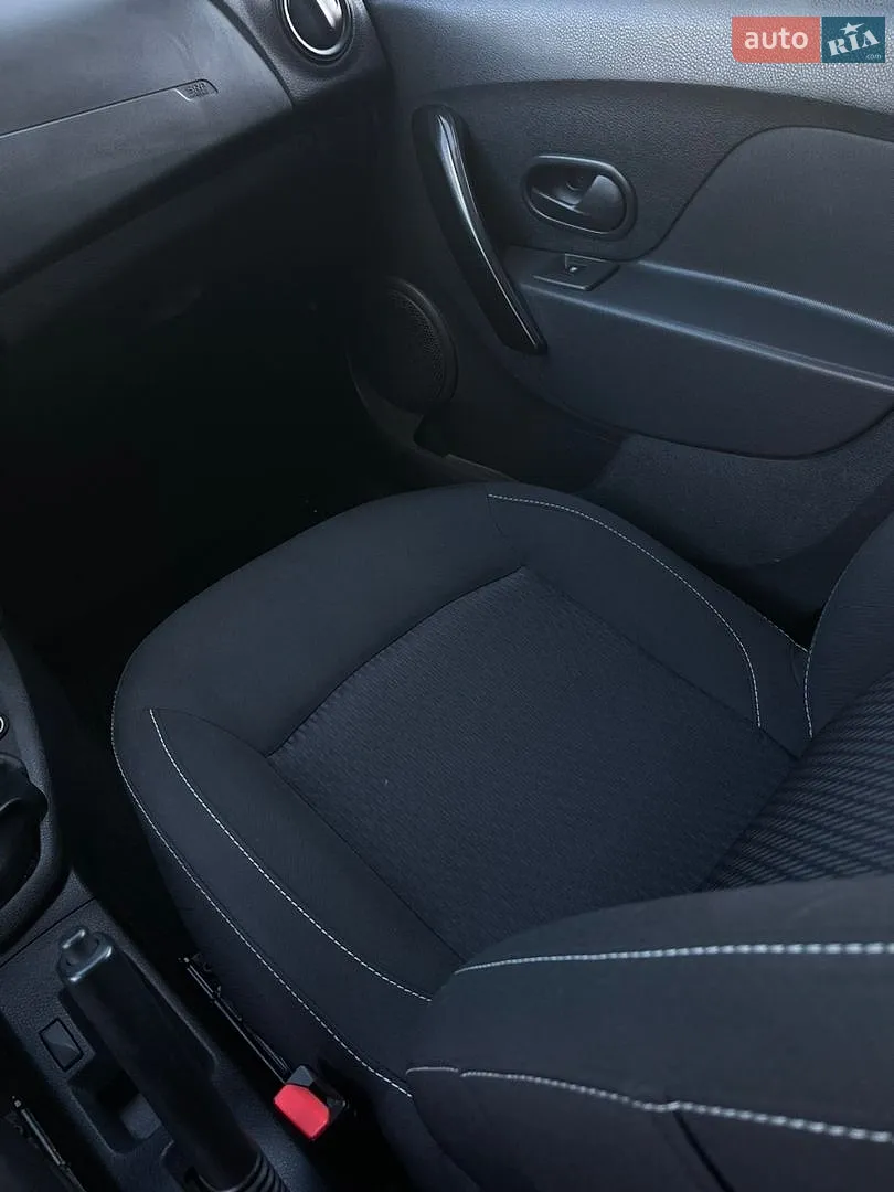 2019 Renault Logan - мініатюра 10