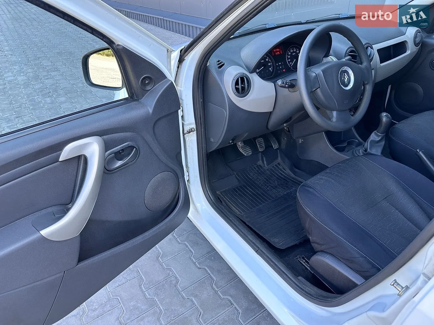2012 Renault Logan - мініатюра 7