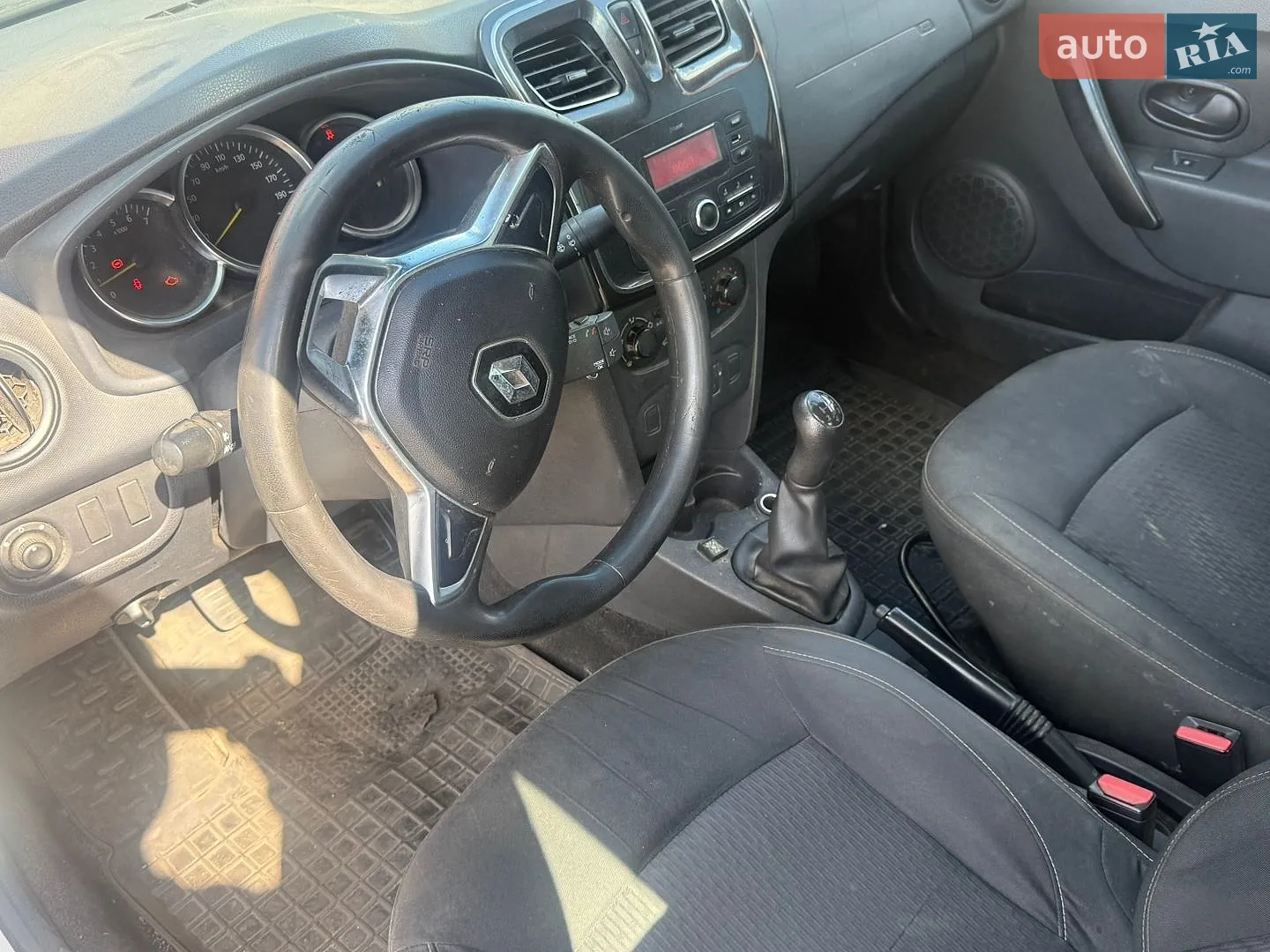 2019 Renault Logan - мініатюра 5
