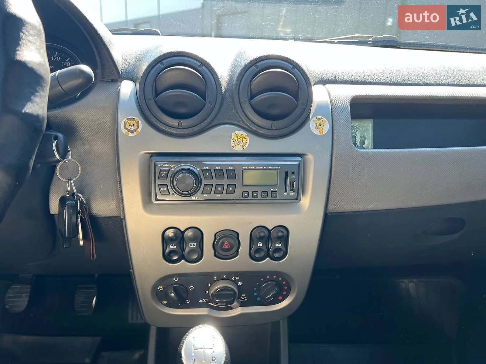 2010 Renault Logan - мініатюра 25