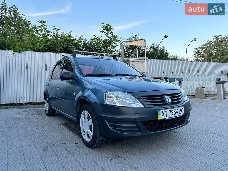 Renault Logan 2011