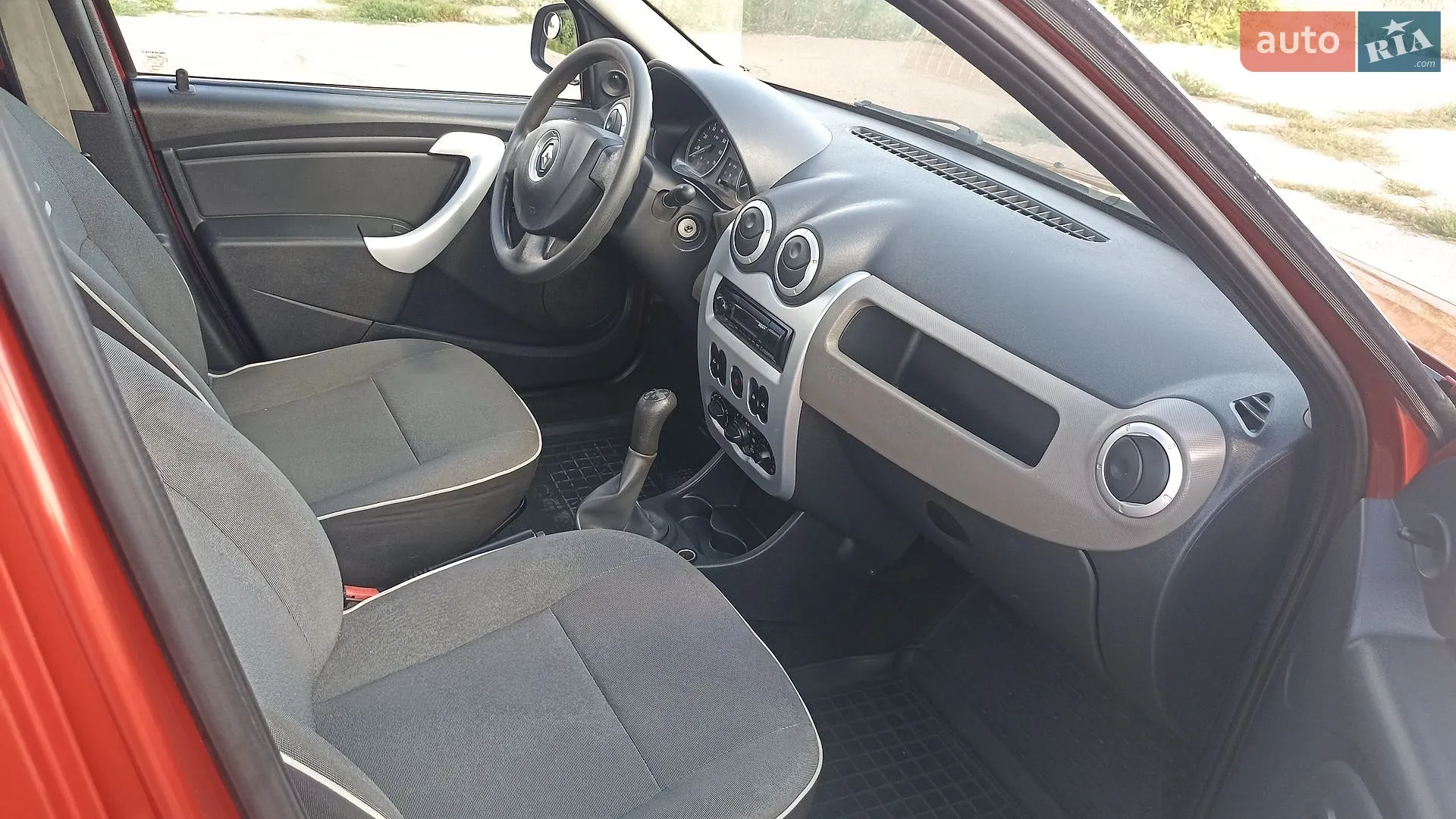 2012 Renault Logan - мініатюра 10