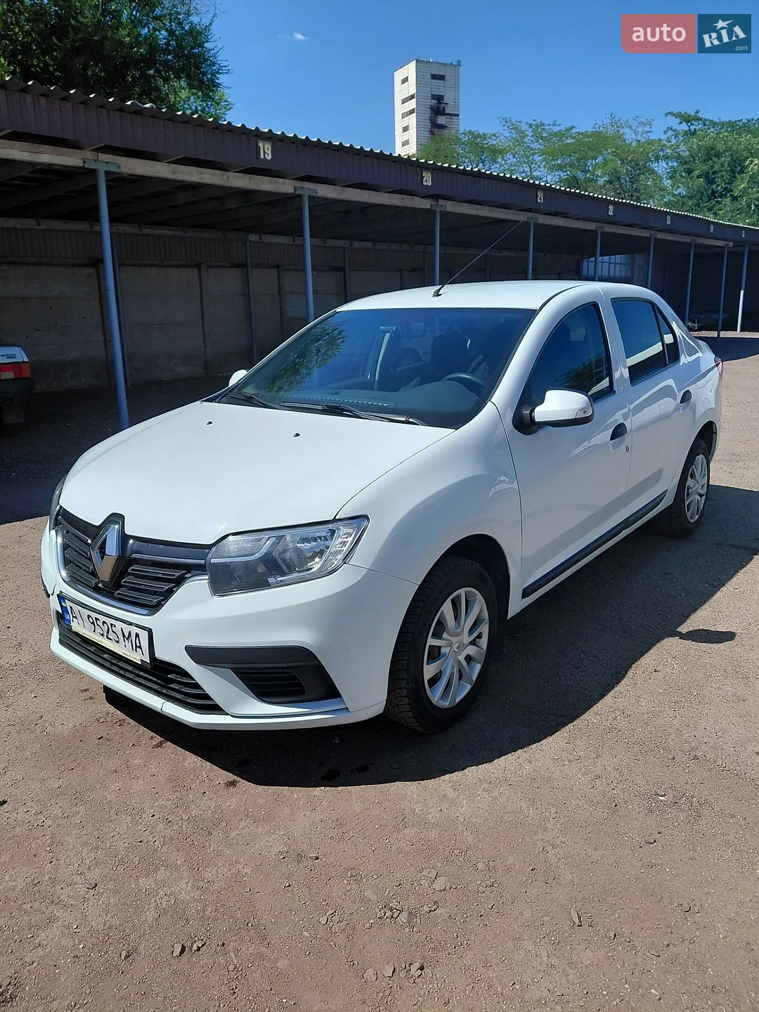 2020 Renault Logan - мініатюра 3