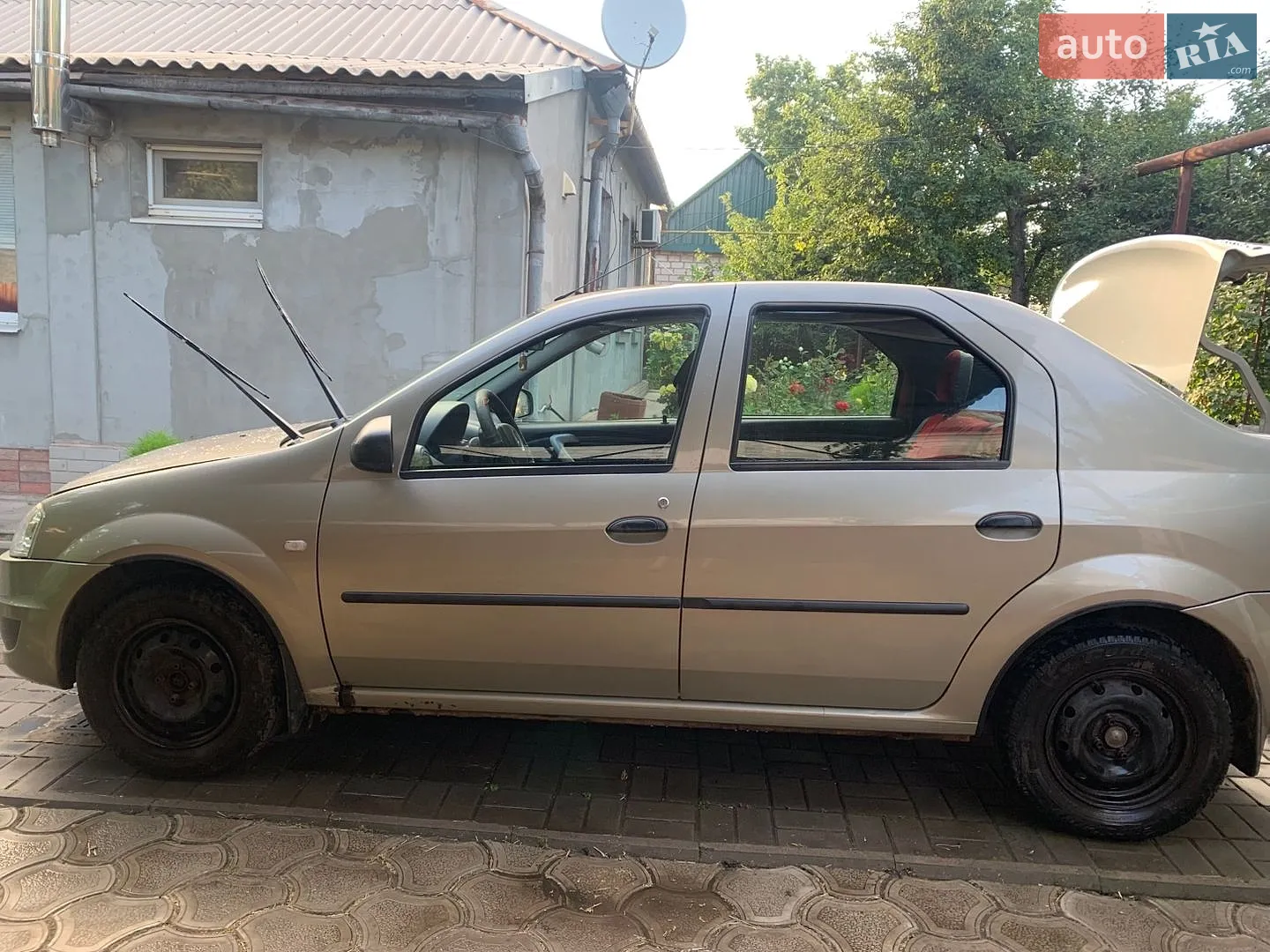 2011 Renault Logan - мініатюра 2