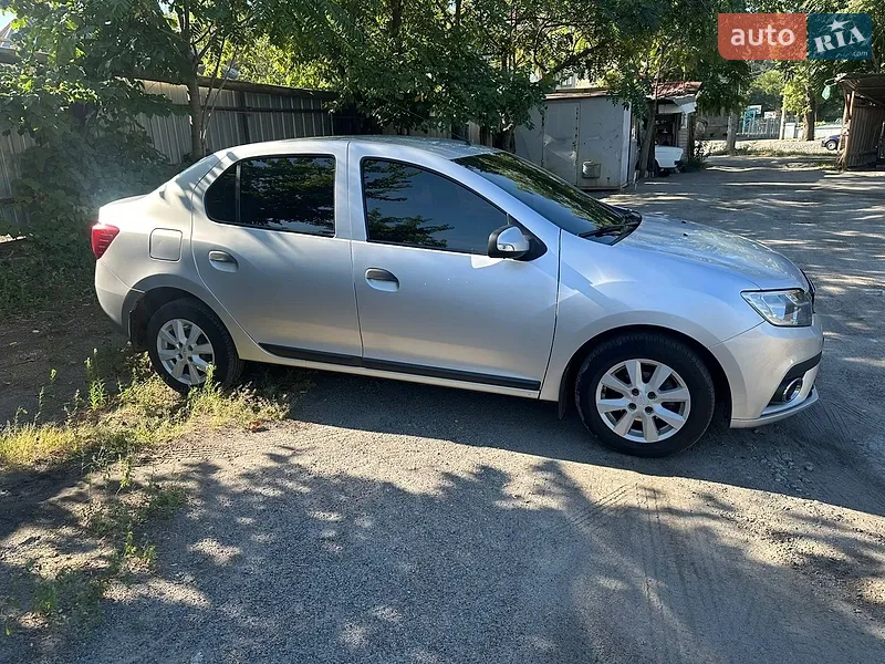 Renault Logan 2017