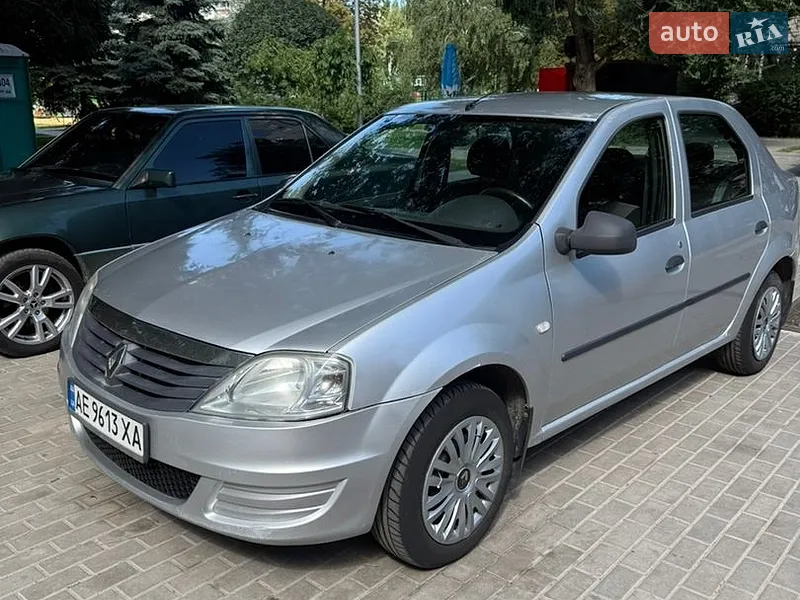 Renault Logan 2010