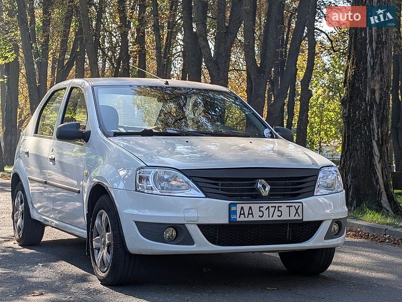 Renault Logan 2011