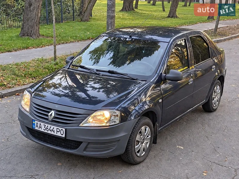 Renault Logan 2010