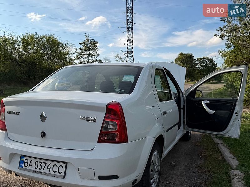 Renault Logan 2012