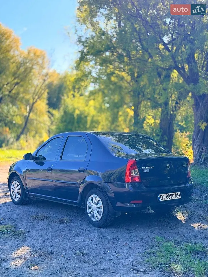 Renault Logan 2011