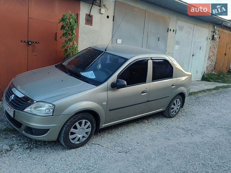 Renault Logan 2011