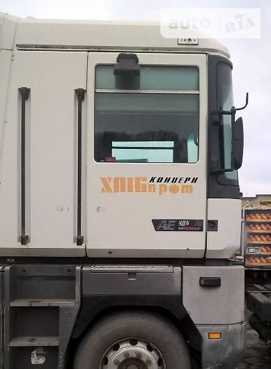 Тягач Renault Magnum 1996 в 
