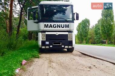 Тягач Renault Magnum 1999 в Одессе